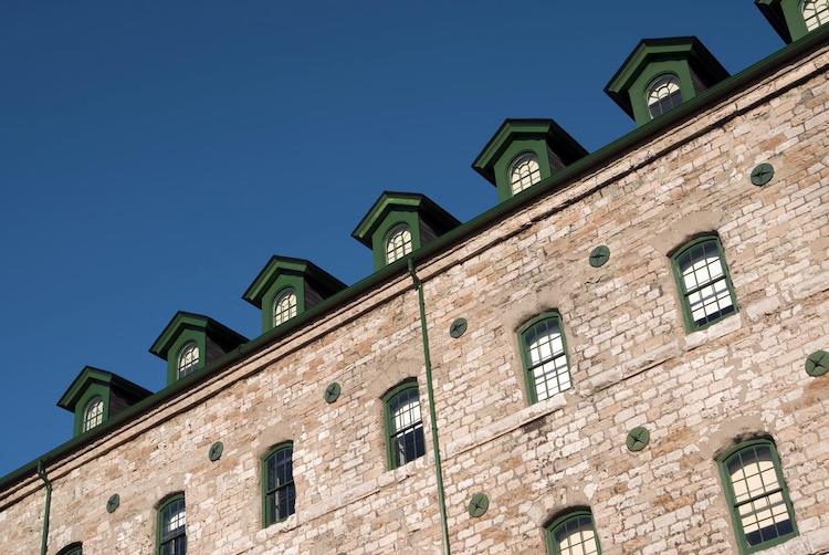 Lagerhalle in Backsteinoptik